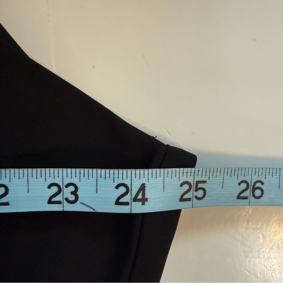 Torrid At The Knee Studio Refined Crepe Skater V Neck Black Dress Pockets Sze 22 - Picture 14 of 14